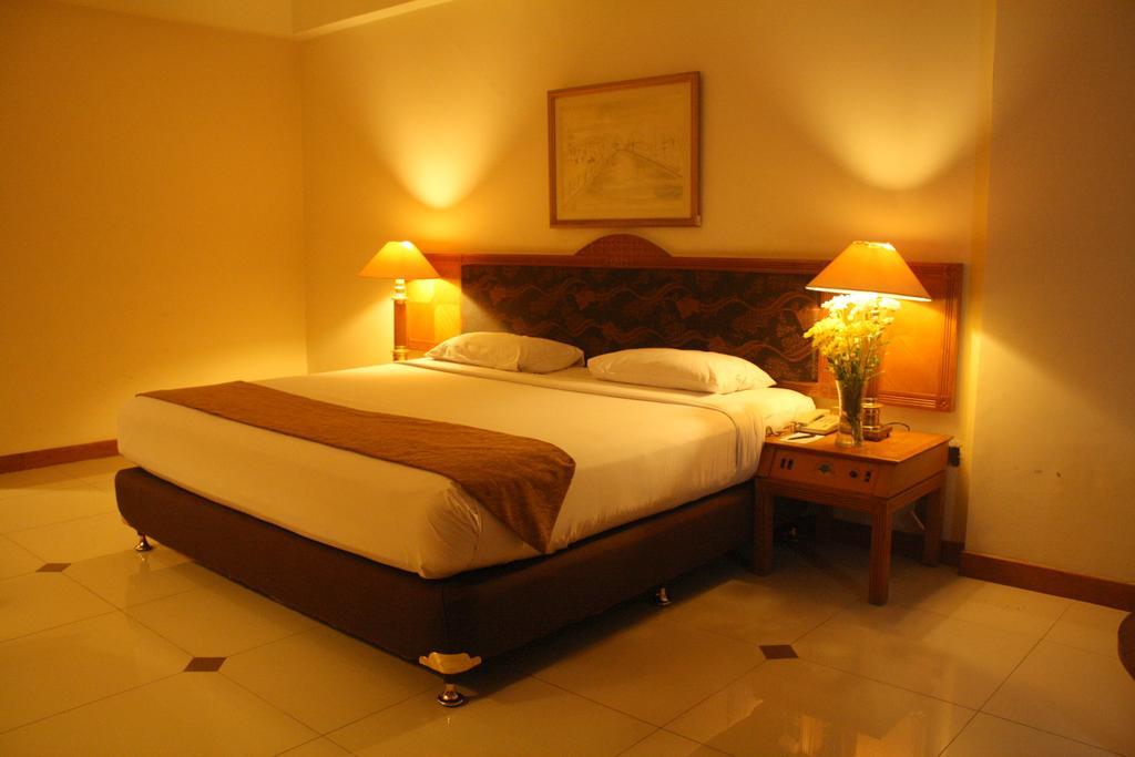 Hotel Bumi Wiyata Depok Room photo