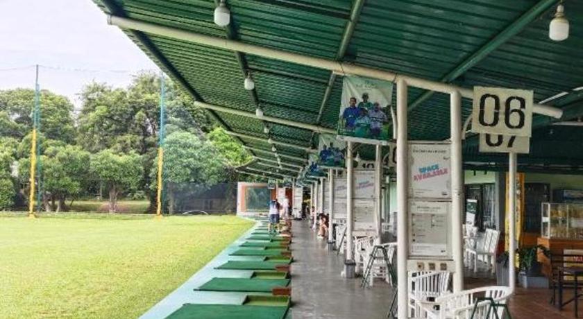 Bumi Wiyata Hotel Depok Exterior photo
