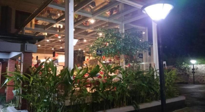 Bumi Wiyata Hotel Depok Exterior photo