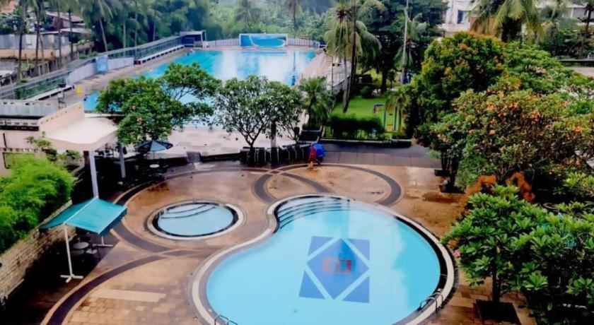 Bumi Wiyata Hotel Depok Exterior photo