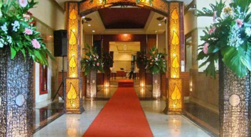 Bumi Wiyata Hotel Depok Exterior photo