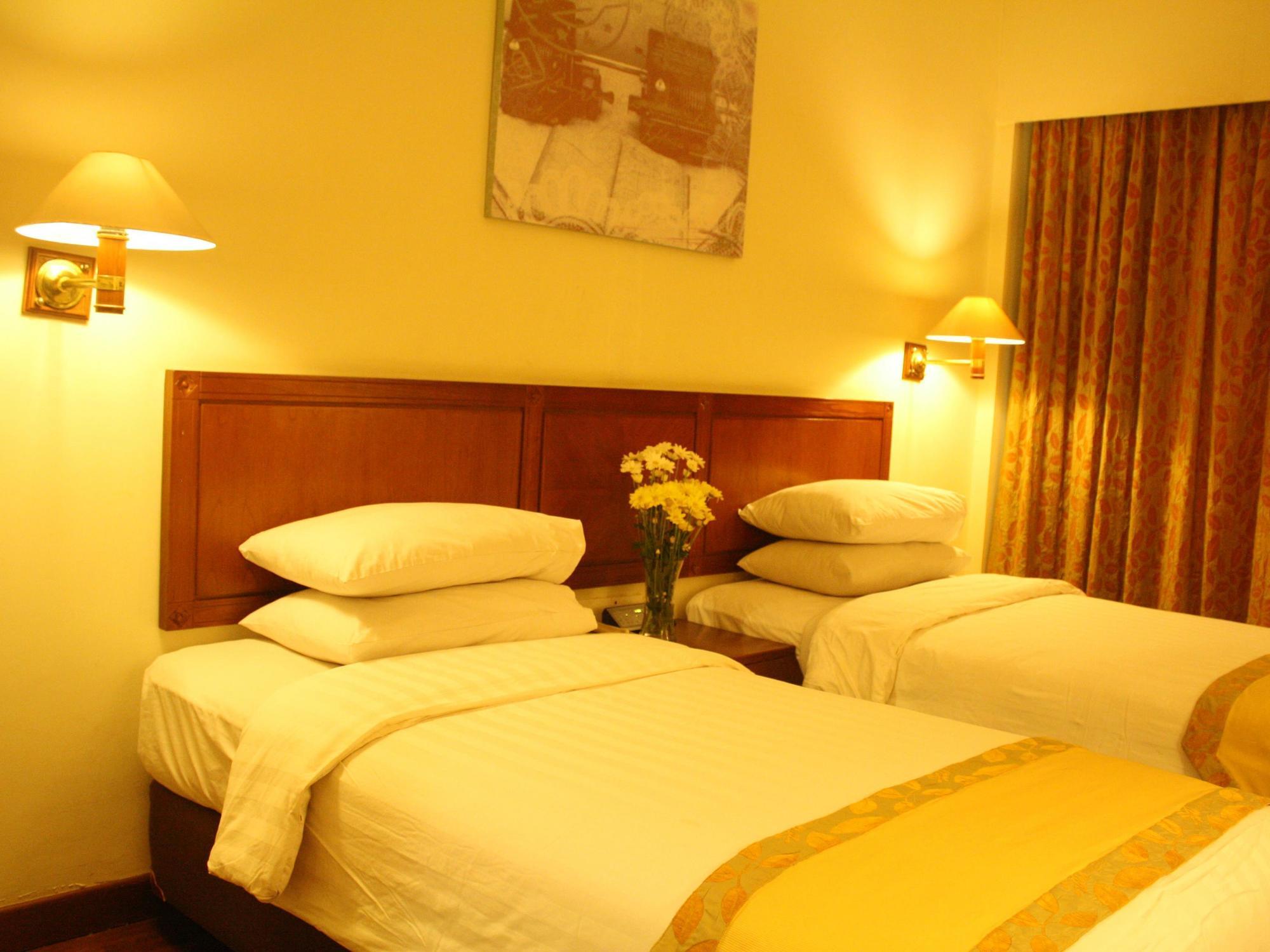 Bumi Wiyata Hotel Depok Exterior photo