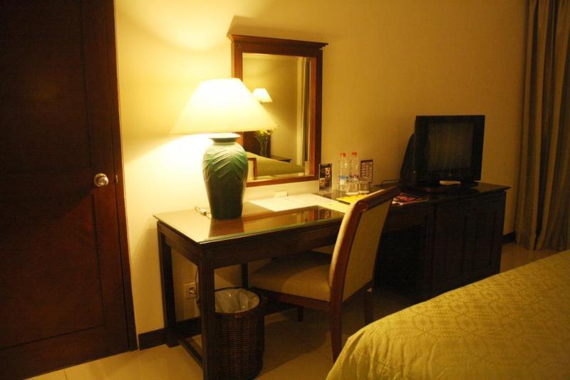 Bumi Wiyata Hotel Depok Exterior photo